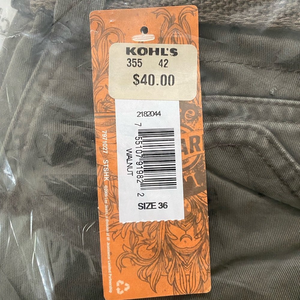 Men’s size 36 Lee Dungarees Walnut colored cargo Pants with Belt - Picture 3 of 3
